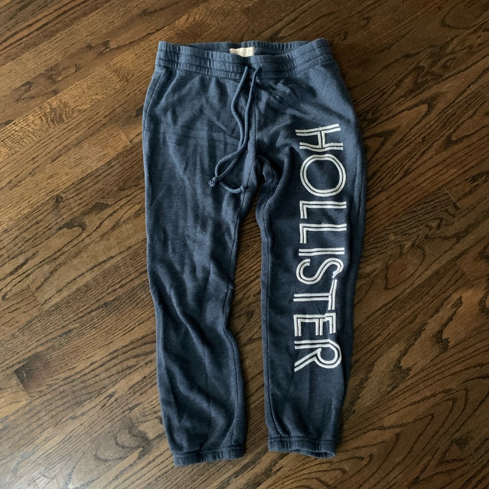 Hollister Women’s Crop Sweatpants Navy Size XS